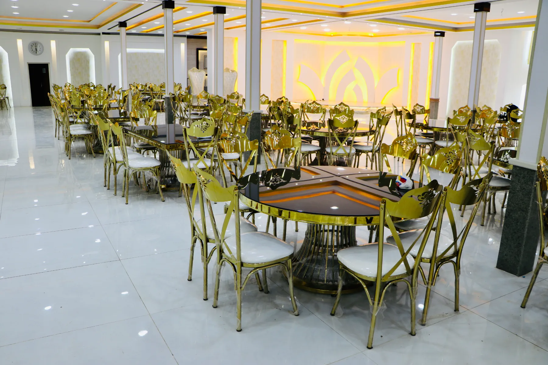 تولیدکننده میز و صندلی تالاری