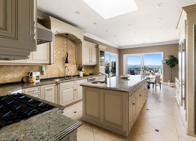 بازسازی خانه