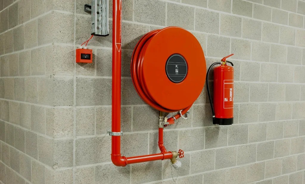 دسته‌بندی ضروری لوازم آتش‌نشانی و ایمنی