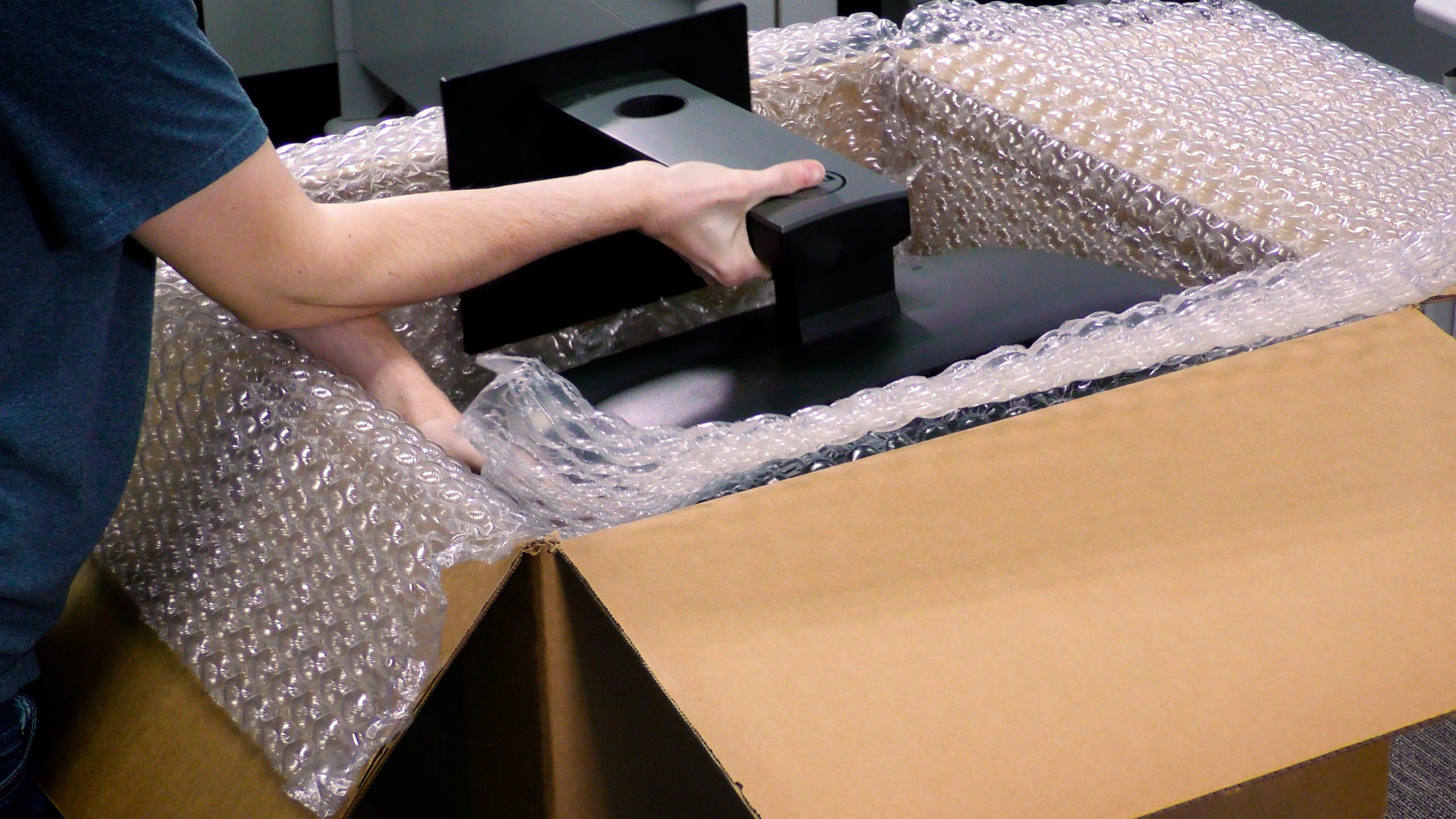 خرید مانیتور استوک