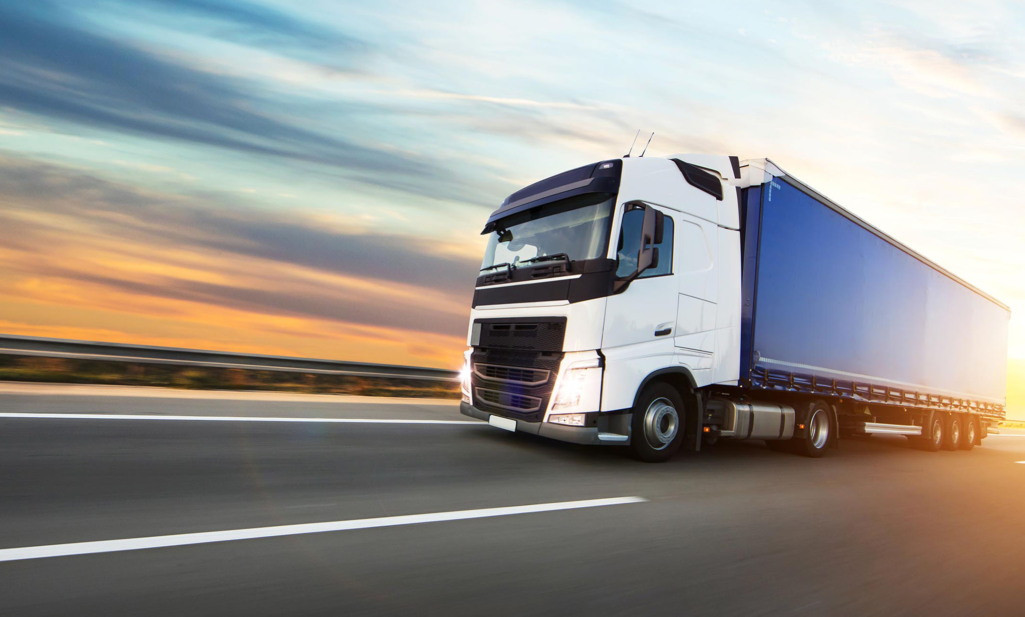 حمل بار با تریلی به شهرستان