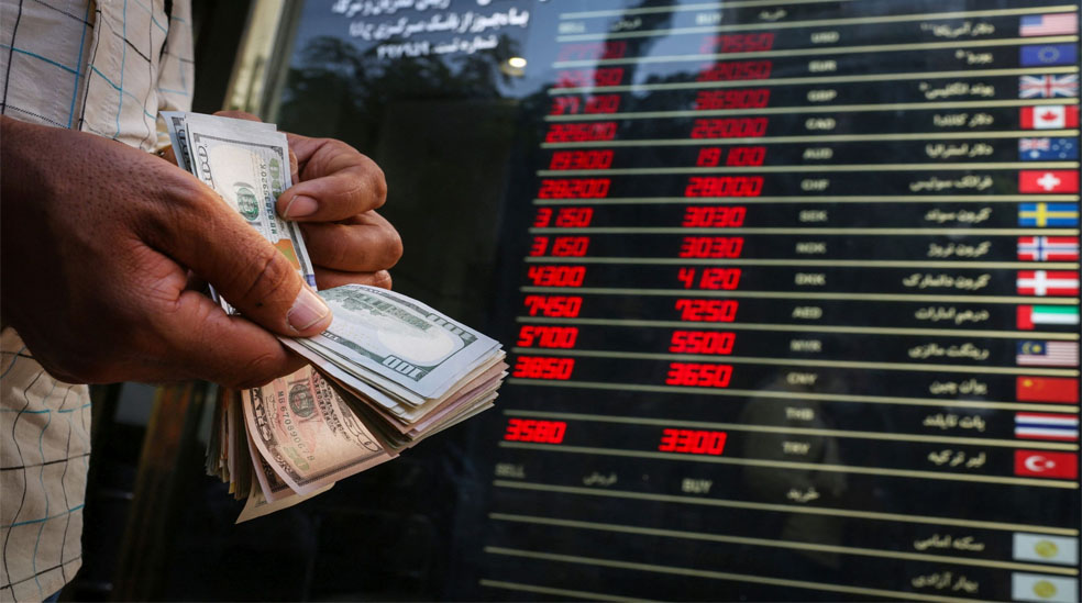 تحلیل رفتار کاربران در شرایط تنش ها