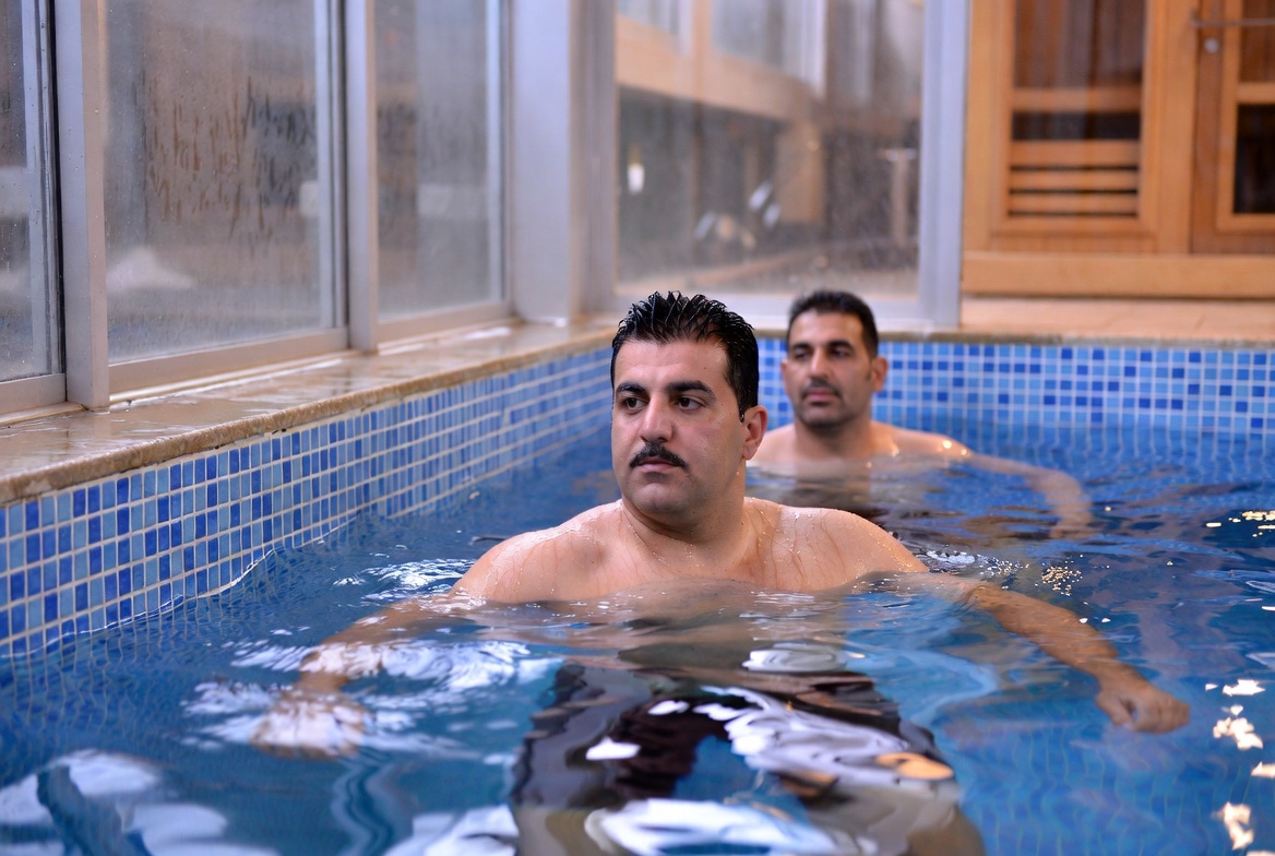 استقامت با شنا