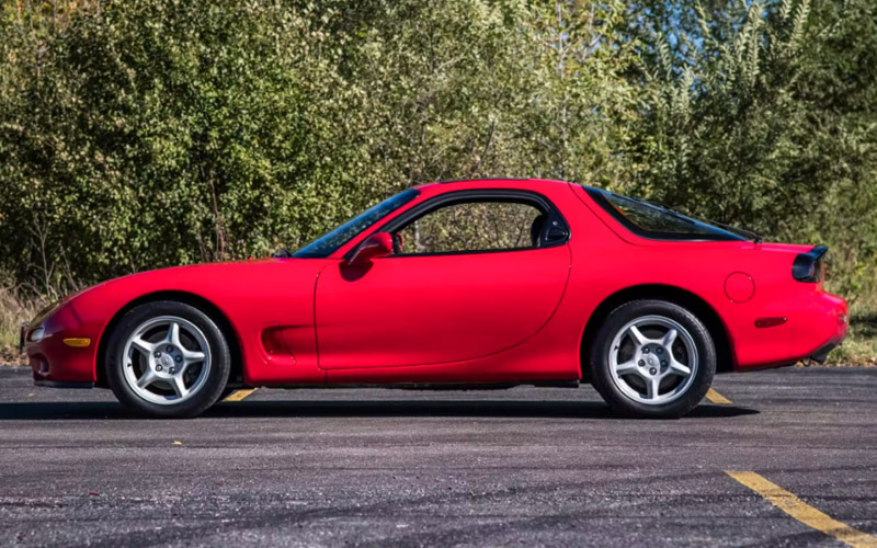بررسی ماشین Mazda RX-7 و بازخورد آن