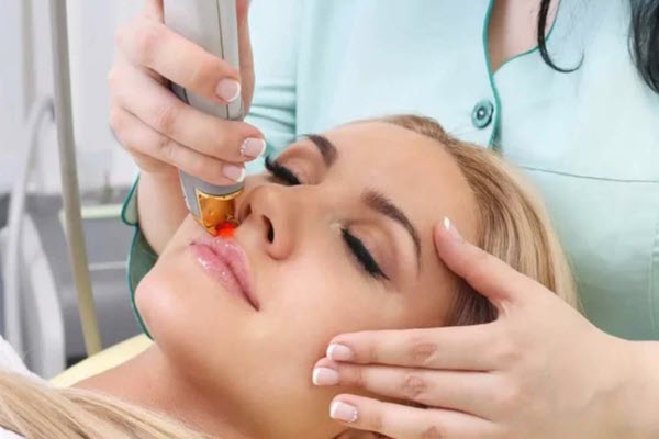 چرا لیزر موهای زائد به روشی محبوب تبدیل شده است؟