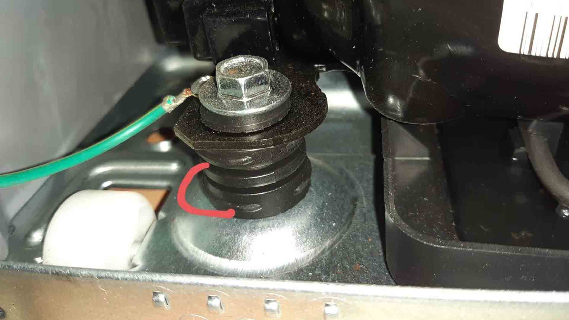 خرابی یا فرسودگی پایه های کمپرسور